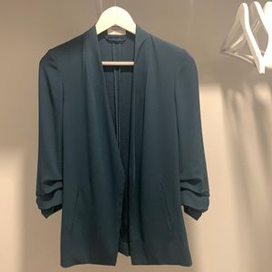 Aritzia Babaton Power Hip Blazer in Herbage Green, 00